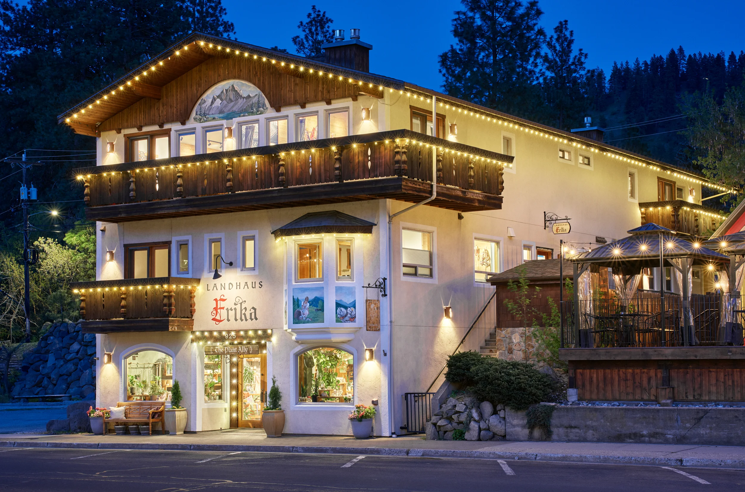Landhaus Evening Photo