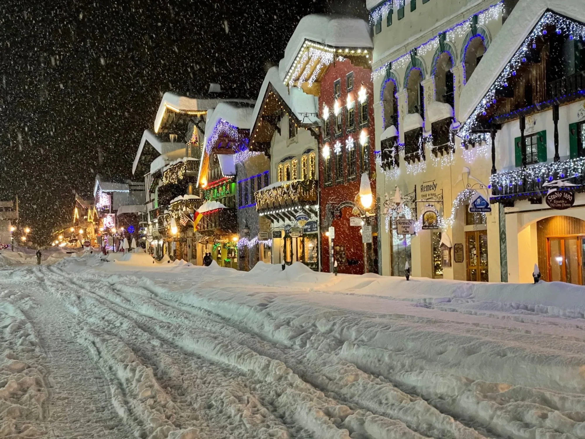 Leavenworth Christmas snowstorm village lights