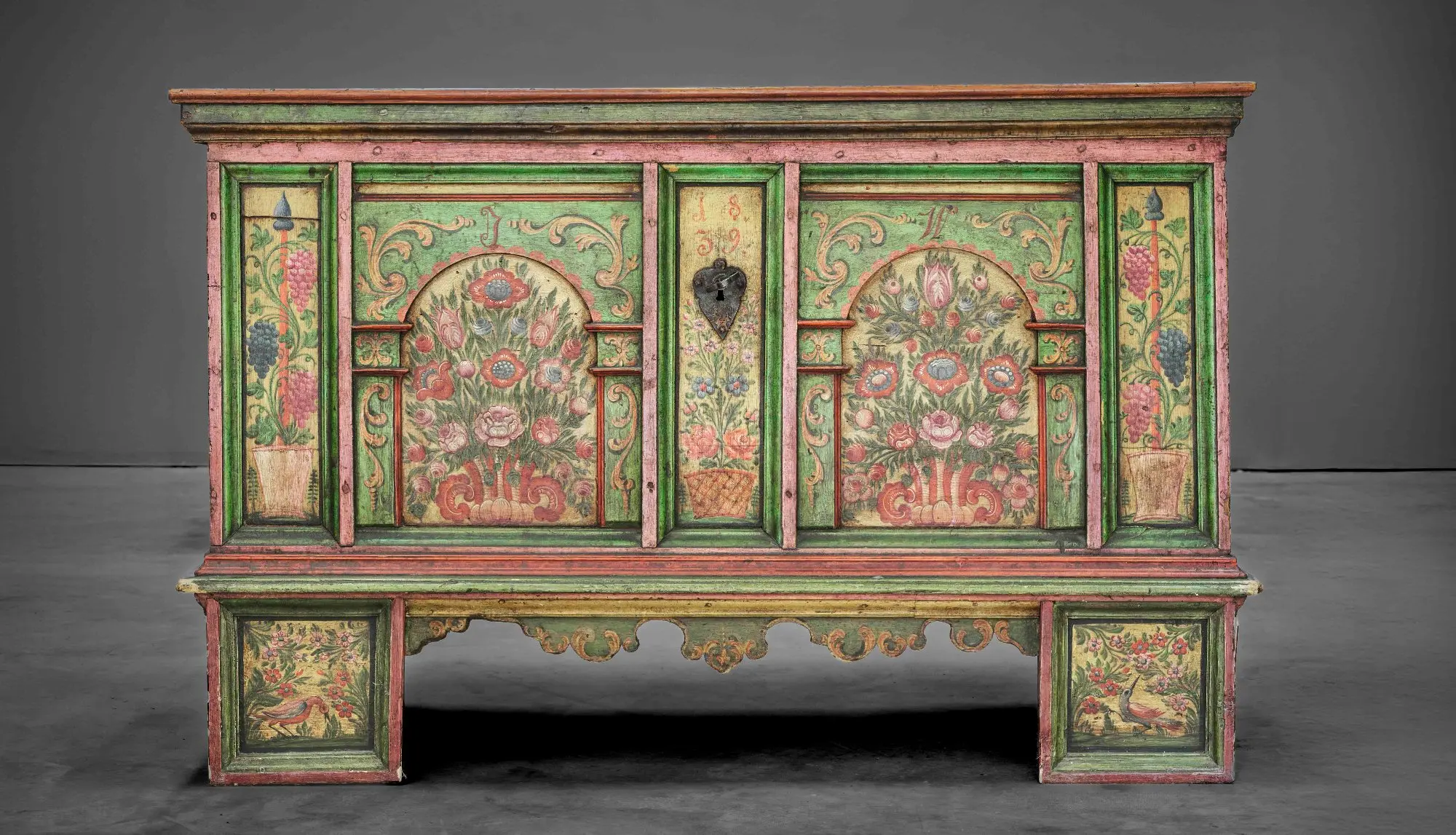 Spring Suite Truhe — hand-painted Alpine wedding chest, Zillertal 1839