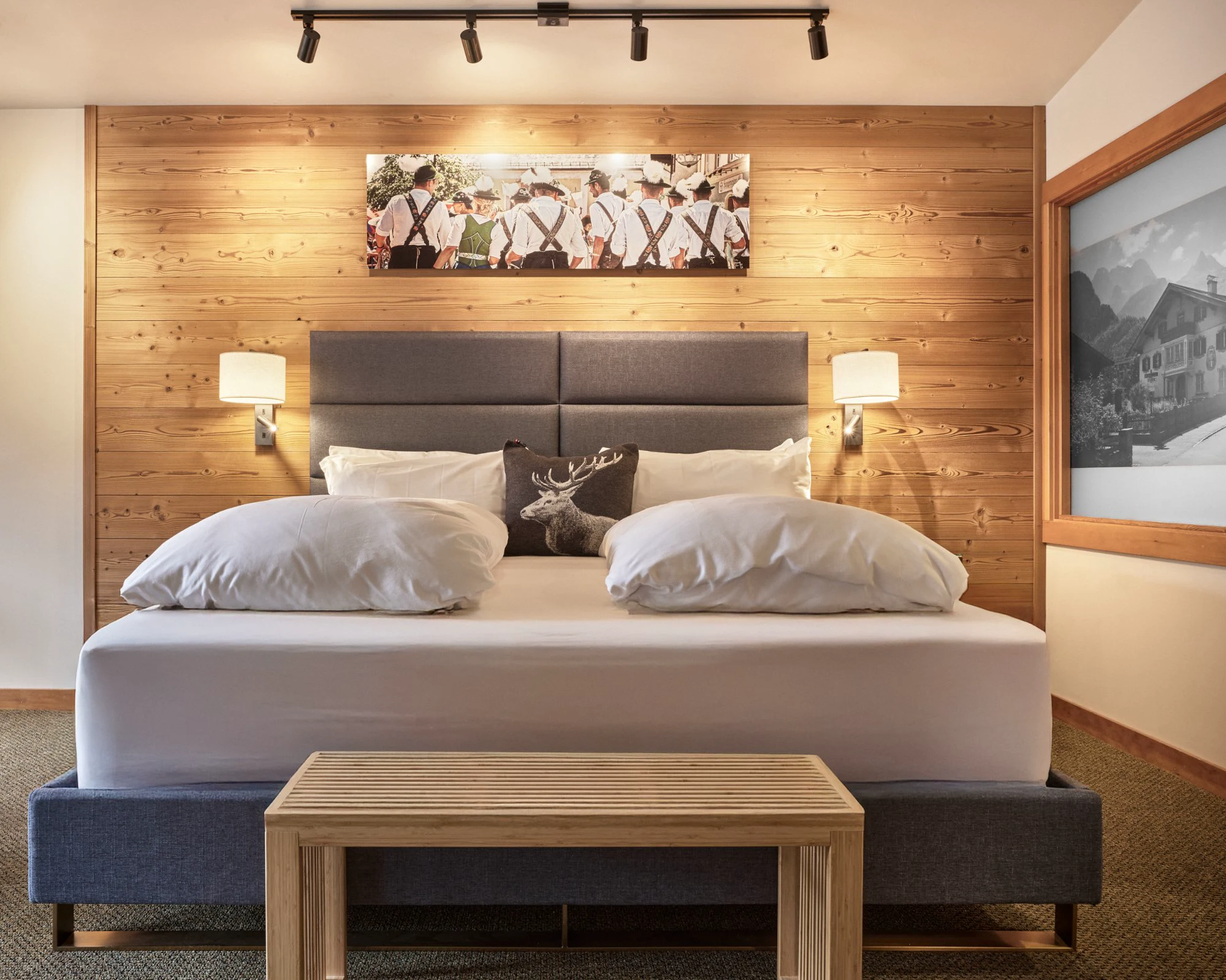 Spring Suite king bed head-on with stag pillow