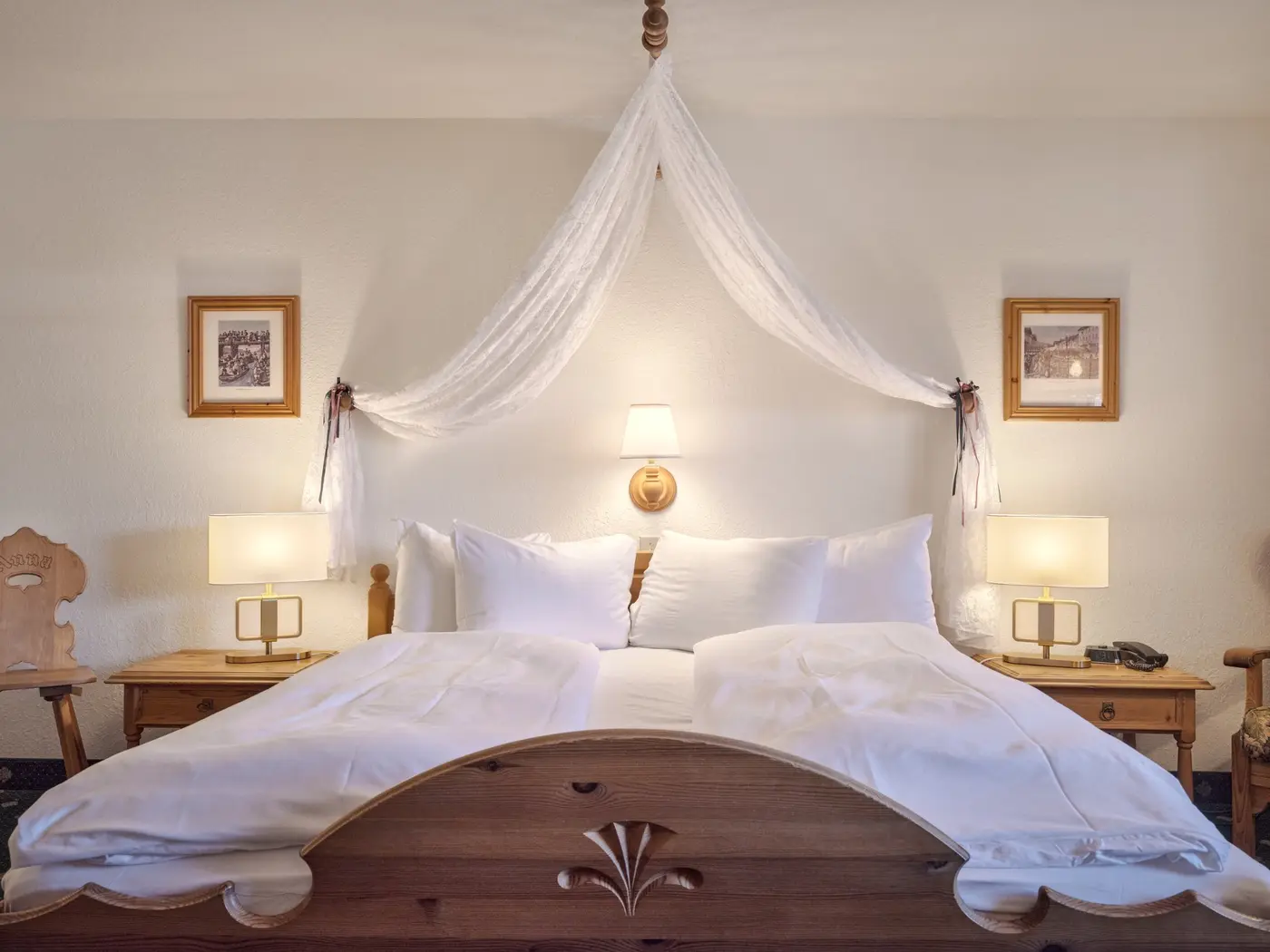 Balcony Room carved canopy bed