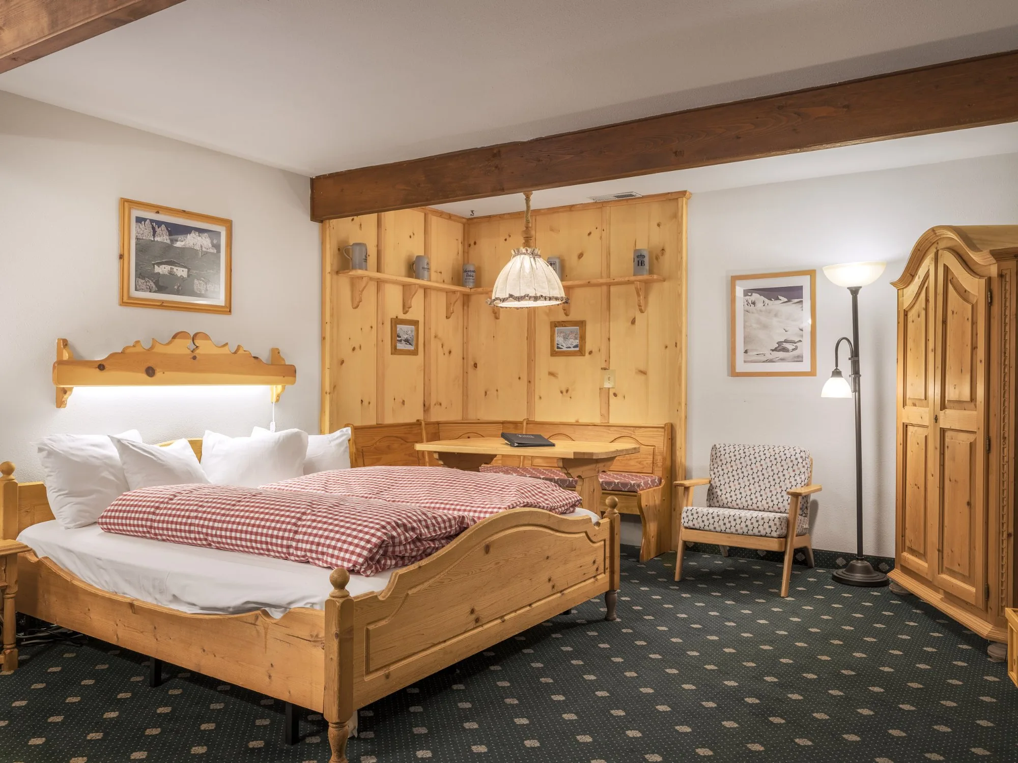 Brixental — wide room view with exposed beam and stube nook