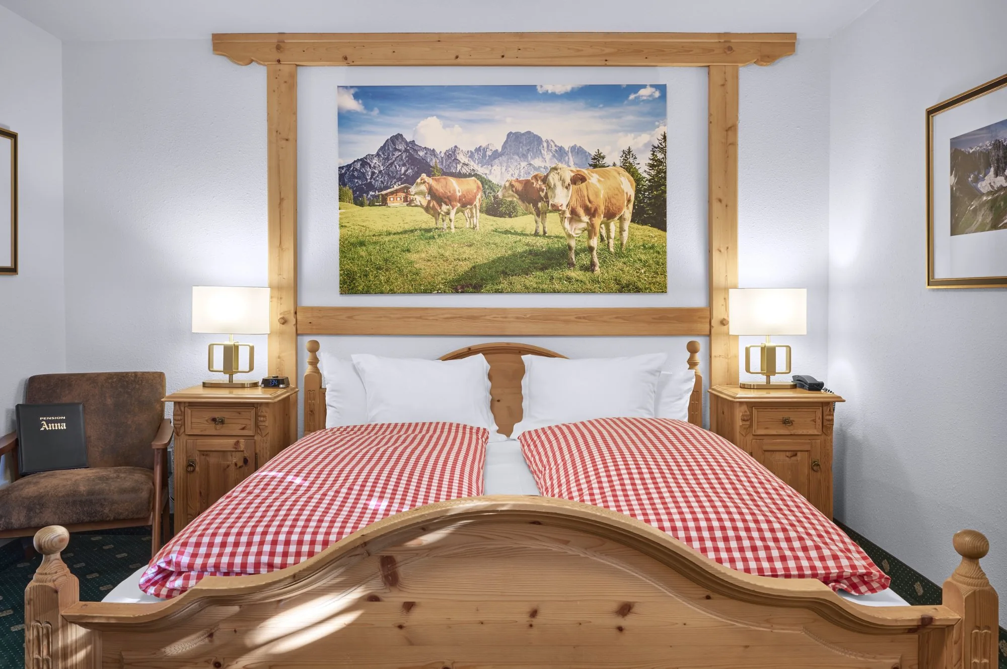 Lechtal — pine bed with alpine artwork and gingham duvet